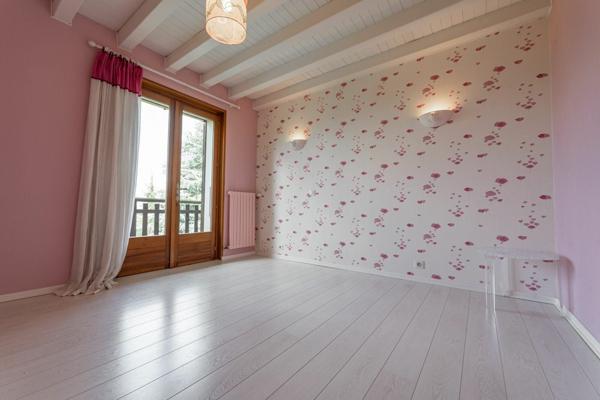 Maison à vendre    7 pièces • 250 m2 Vétraz-Monthoux