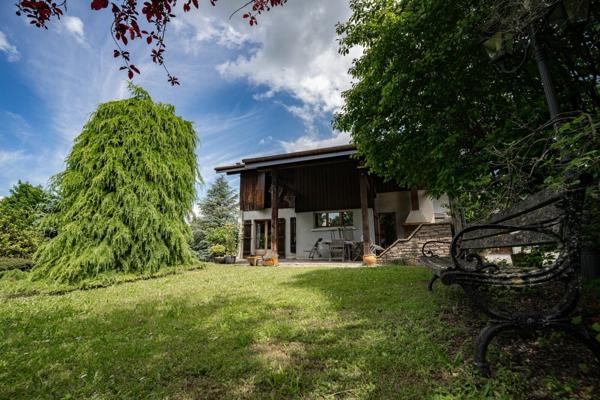 Maison à vendre    7 pièces • 250 m2 Vétraz-Monthoux