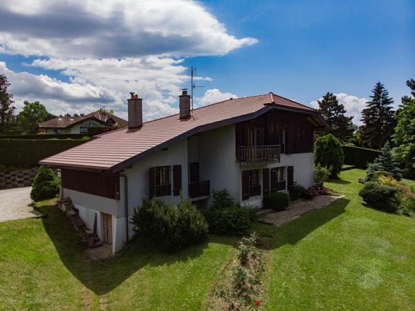 Maison à vendre    7 pièces • 250 m2 Vétraz-Monthoux