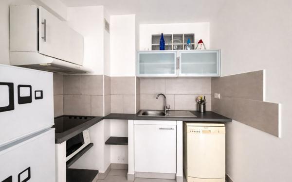 Appartement à vendre    1 pièce • 28,95 m2 Nice