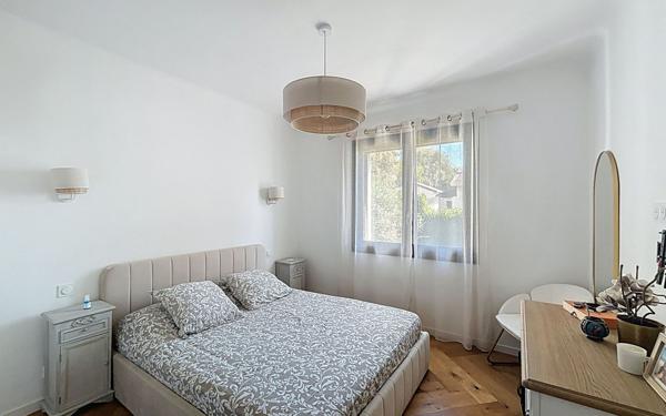 Maison à vendre    6 pièces •  Cagnes-sur-Mer