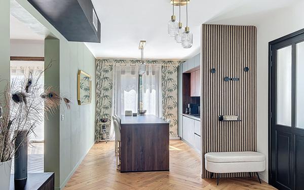 Maison à vendre    6 pièces •  Cagnes-sur-Mer