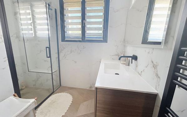 Maison à vendre    6 pièces •  Cagnes-sur-Mer