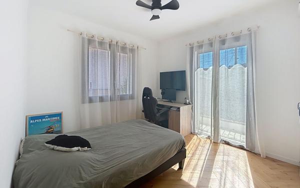 Maison à vendre    6 pièces •  Cagnes-sur-Mer