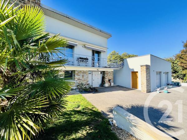 Maison à vendre  6 pièces - 143,58 m2 ST YRIEIX LA PERCHE - 87