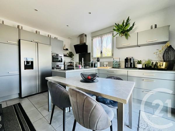 Maison à vendre  6 pièces - 143,58 m2 ST YRIEIX LA PERCHE - 87