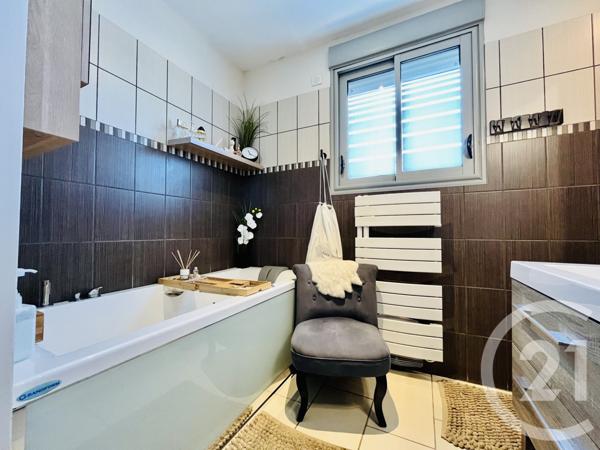 Maison à vendre  6 pièces - 143,58 m2 ST YRIEIX LA PERCHE - 87