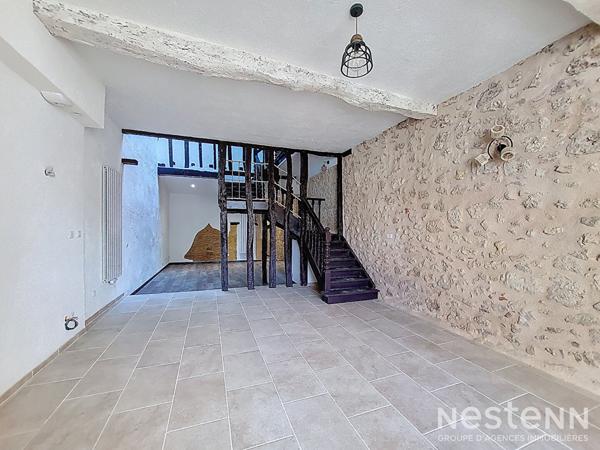 A Vendre Maison de ville en pierre rénovée de 166 m² dans le coeur historique de Condom