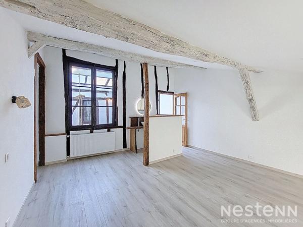 A Vendre Maison de ville en pierre rénovée de 166 m² dans le coeur historique de Condom