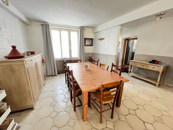 Maison Dourdan 7 pièce(s) 160 m2