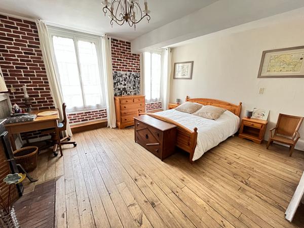 Maison Dourdan 7 pièce(s) 160 m2