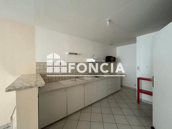 Location Appartement 3 pièces 68 m² - 5 RUE D'ALBERT Villeneuve Sur Lot 47300