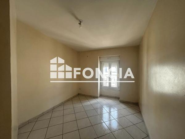 Location Appartement 3 pièces 68 m² - 5 RUE D'ALBERT Villeneuve Sur Lot 47300