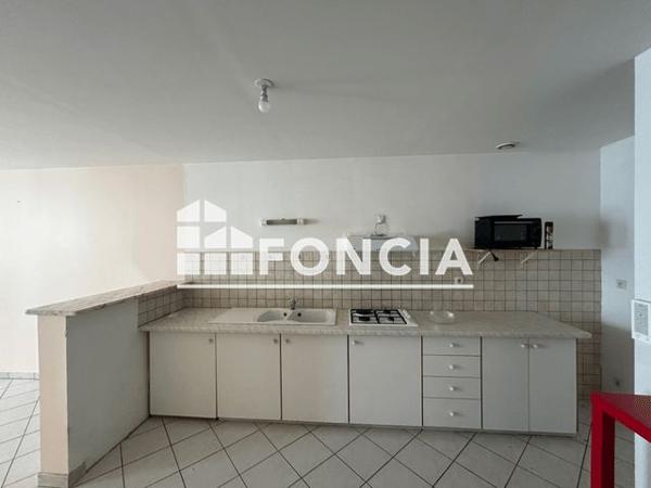 Location Appartement 3 pièces 68 m² - 5 RUE D'ALBERT Villeneuve Sur Lot 47300