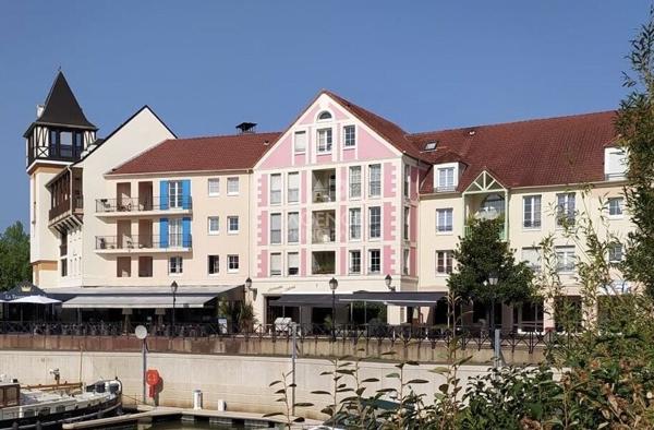 Appartement d'exception à vendre à Cergy - Dernier étage avec vue imprenable €379 000 ** - Référence 11185