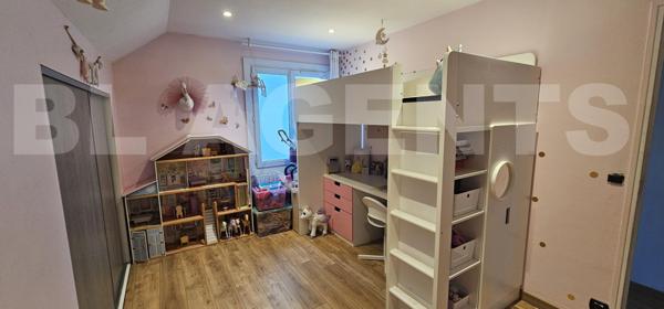 Pavillon 4 chambres avec sous-sol en plein centre ville de Nanteuil les meaux