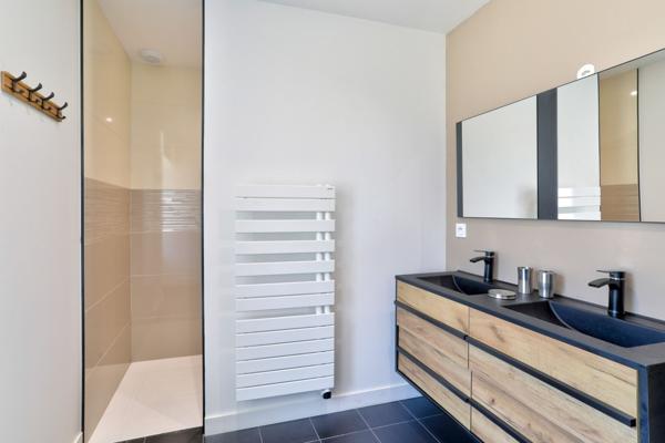 Vente Maison de luxe Surzur 9 Pièces 277 m²