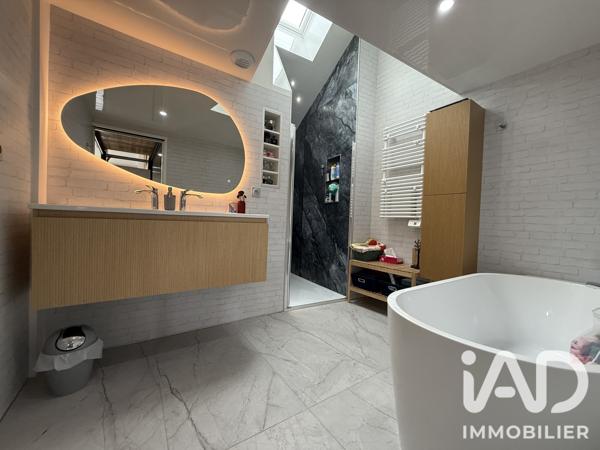 Immeuble à vendre 2 611 m² Saint-Nicolas