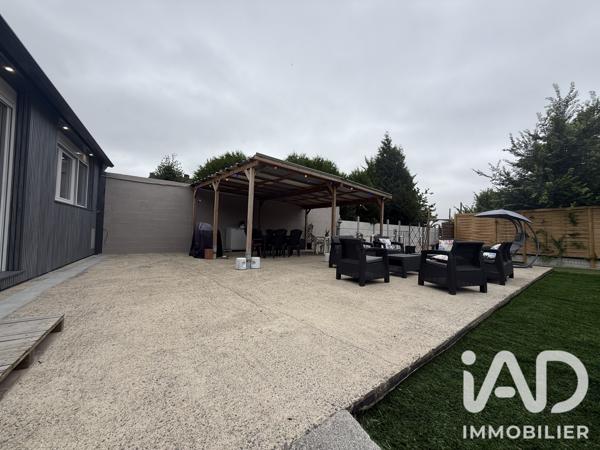 Immeuble à vendre 2 611 m² Saint-Nicolas