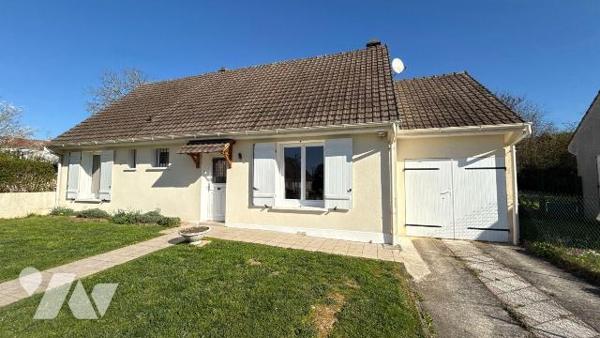 A VENDRE - SAINT-MEMMIE - Maison individuelle 4 chambres vivable de plain-pied

Située sur la...