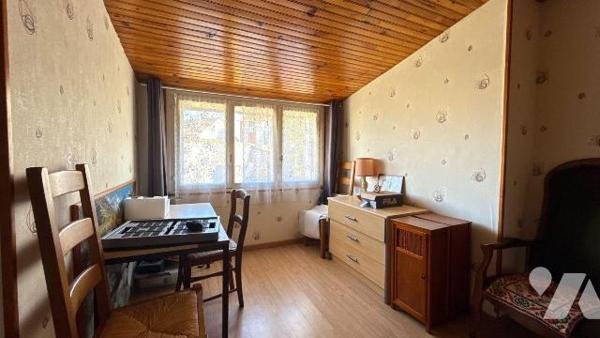 A VENDRE - SAINT-MEMMIE - Maison individuelle 4 chambres vivable de plain-pied

Située sur la...
