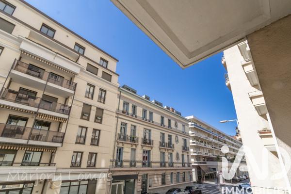 Appartement à vendre 4 pièces 114,82 m² Lyon 6