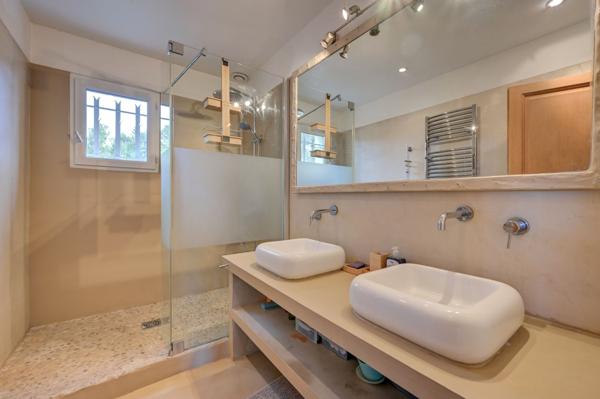 Vente Maison de luxe Bouc-Bel-Air 8 Pièces 211 m²