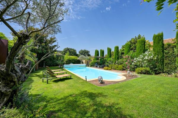 Vente Maison de luxe Bouc-Bel-Air 8 Pièces 211 m²