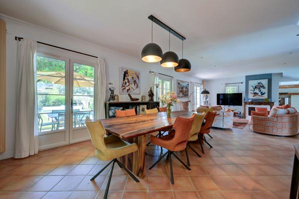 Vente Maison de luxe Bouc-Bel-Air 8 Pièces 211 m²