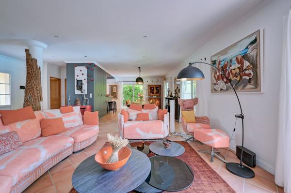 Vente Maison de luxe Bouc-Bel-Air 8 Pièces 211 m²