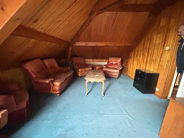 Vendre à Bourg-en-Bresse quartier Convert Maison d'une surface de 195m² , cuisine, 5 Chambres , piscine,  garages ,