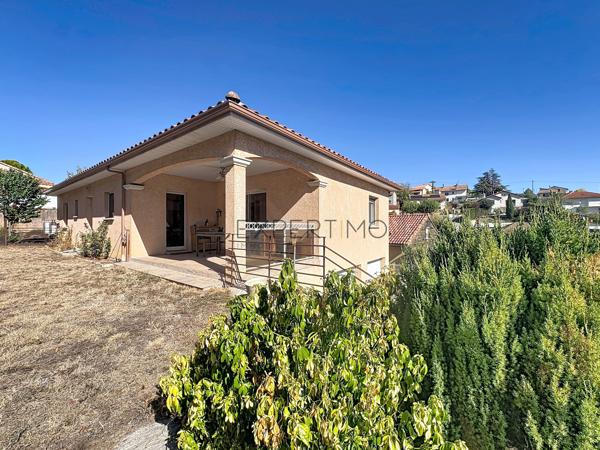 Millau quartier Malhouret-Combeclade. Villa contemporaine 3 chambres état impeccable.