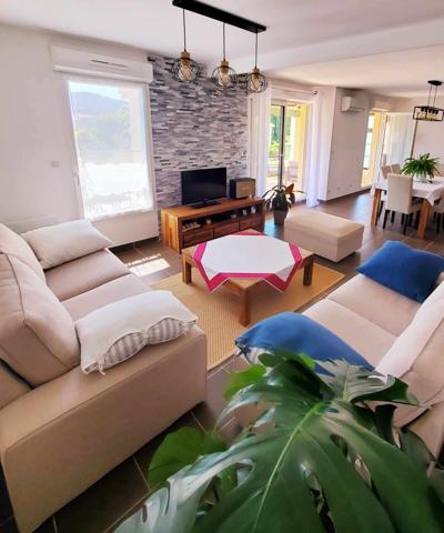 Lumineux T3/4 rénové + grande terrasse au calme + garage