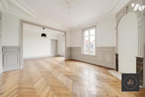 Appartement T5 de caractère secteur Lepois/Ravinelle