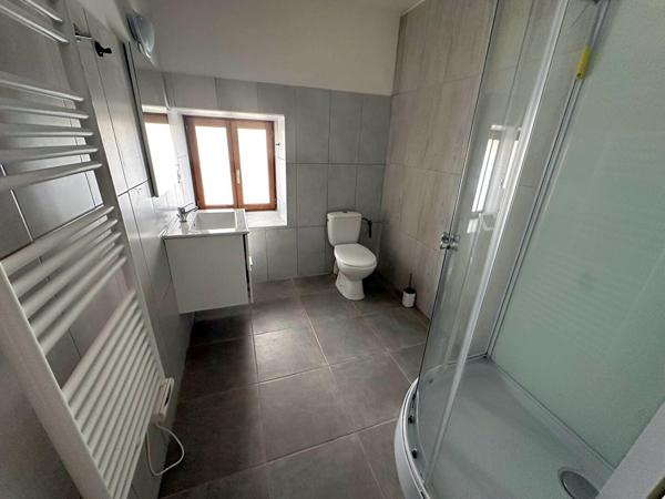 A LOUER - Appartement Lattainville 2 chambres 86.72 m2 avec garage double