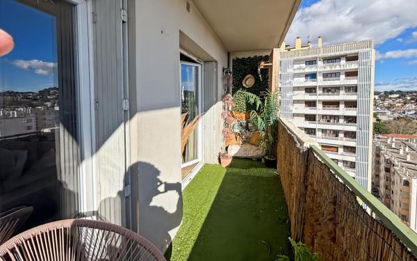 Appartement à vendre    4 pièces • 75 m2 Toulon