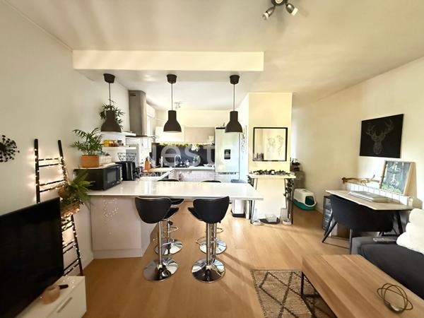 Appartement T2, Résidence sécurisée, Quartier Saint-Mitre, Aix-en-Provence, Rez de chaussée, Place de parking privative