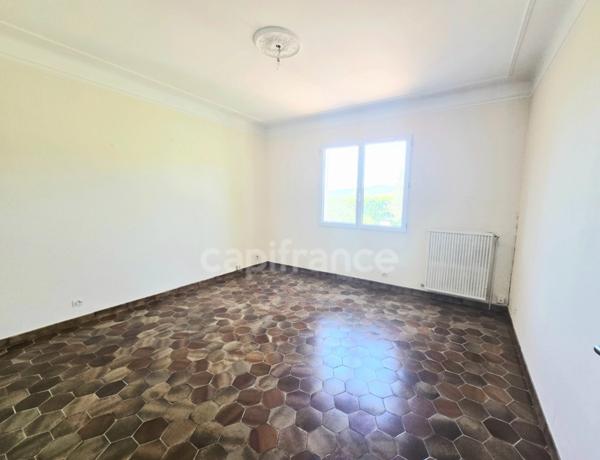 Maison à vendre 5 pièces CEYRESTE (13)Terrain 1000 m2 4 chambres, garage et sous-sol