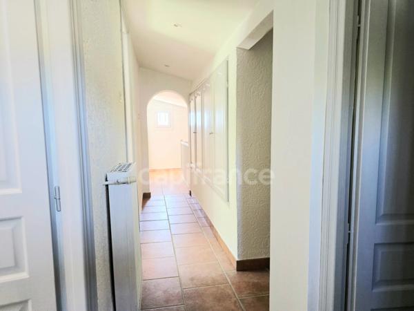 Maison à vendre 5 pièces CEYRESTE (13)Terrain 1000 m2 4 chambres, garage et sous-sol