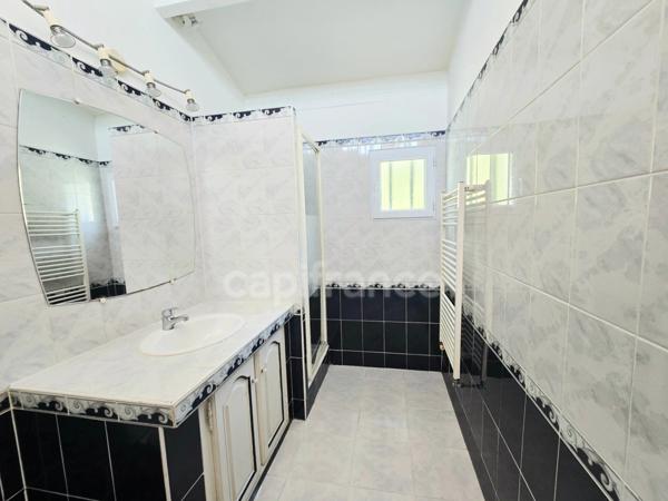 Maison à vendre 5 pièces CEYRESTE (13)Terrain 1000 m2 4 chambres, garage et sous-sol