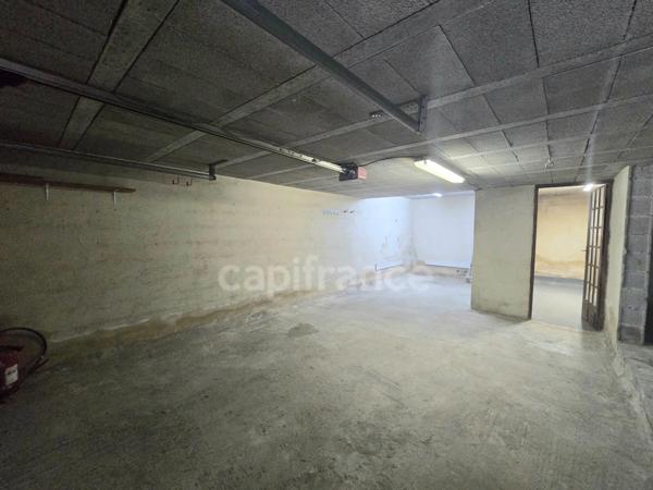 Maison à vendre 5 pièces CEYRESTE (13)Terrain 1000 m2 4 chambres, garage et sous-sol