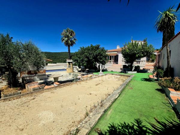 Maison à vendre 5 pièces CEYRESTE (13)Terrain 1000 m2 4 chambres, garage et sous-sol