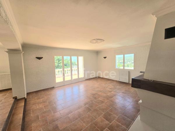 Maison à vendre 5 pièces CEYRESTE (13)Terrain 1000 m2 4 chambres, garage et sous-sol