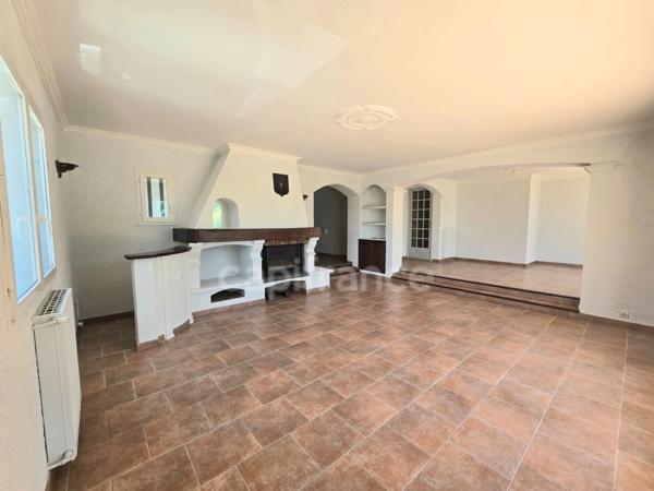 Maison à vendre 5 pièces CEYRESTE (13)Terrain 1000 m2 4 chambres, garage et sous-sol