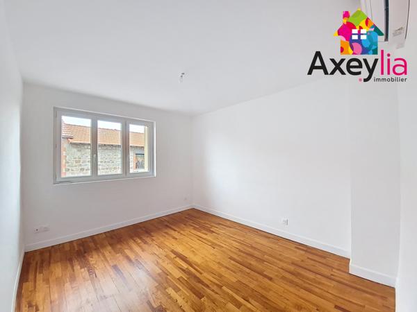 Saint-Haon-le-Vieux (42370) A VENDRE - MAISON AVEC TERRASSE ET GARAGE - SECTEUR RENAISON