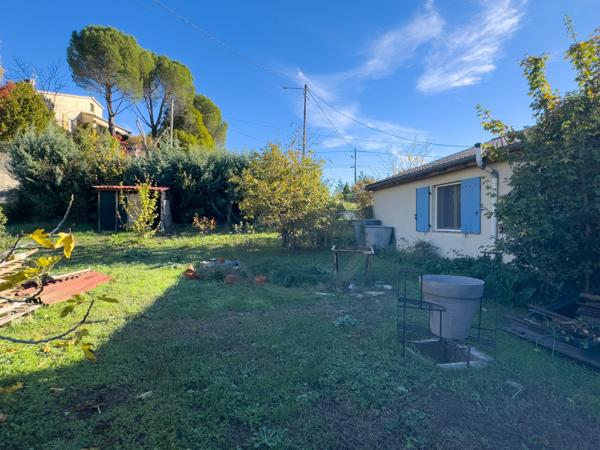 Maison individuelle de plain-pied de 110m2 sur 2735m2 de terrain