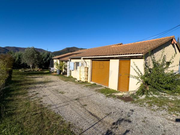 Maison individuelle de plain-pied de 110m2 sur 2735m2 de terrain