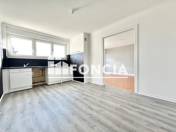 Location Appartement 3 pièces 69.9 m² - 62 RUE DE FRESCATY Montigny Les Metz 57950