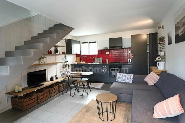 Maison 9 pièces avec jardin, garage et dépendance