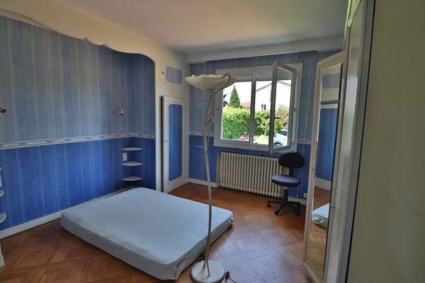 Maison Francheville 8 pièces 156 m2 5 chambres sur un grand terrain de 1790m²